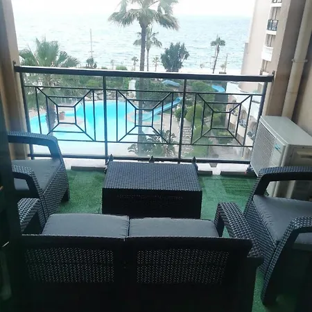 Vue Mer Vue Piscine Apartment *